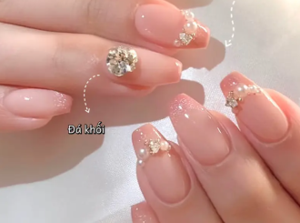 ĐÁ KHỐI SWAROVSKI